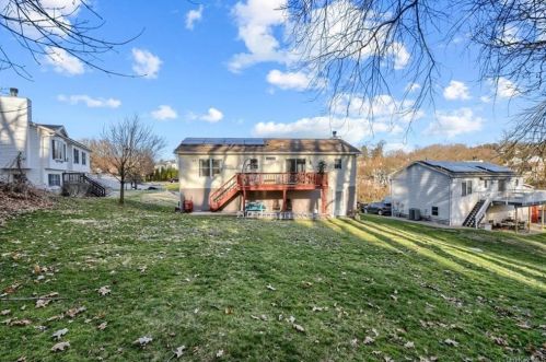 20 Sabrina Ln, Crotonville NY  10562-3456 exterior