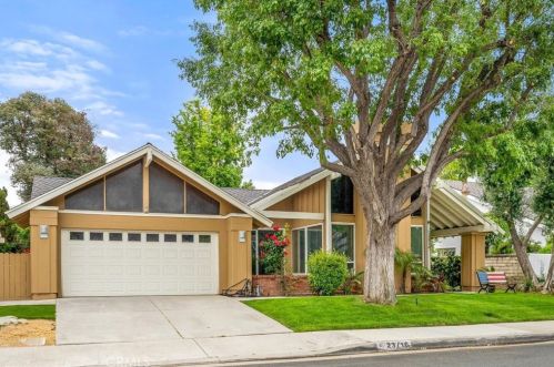 23716 Rotunda Rd, Santa Clarita, CA 91355-2902