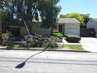 437 Church St, Mountain View CA  94041-2122 exterior
