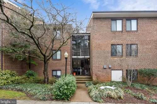1432 Northgate Sq, Herndon, VA 20190-3748