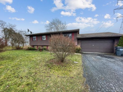 6933 Kropp Rd, Darbydale, OH 43123-9785