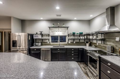 160 Cypress Dr, Lake Havasu City AZ  86403-6813 exterior