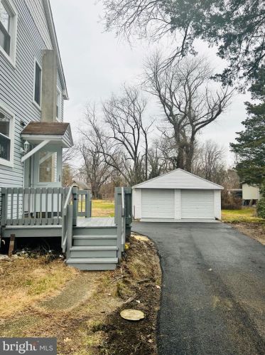 1570 Good Intent Rd, West Deptford NJ  08096-6112 exterior