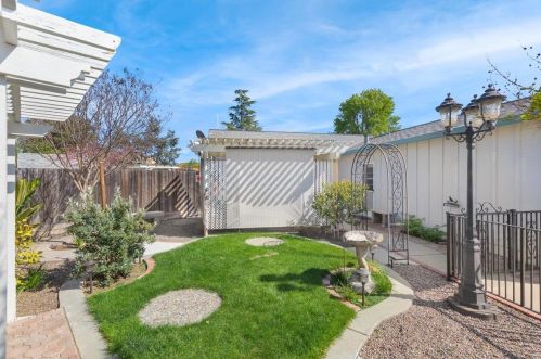 344 Via Loma, Morgan Hill CA  95037-3024 exterior