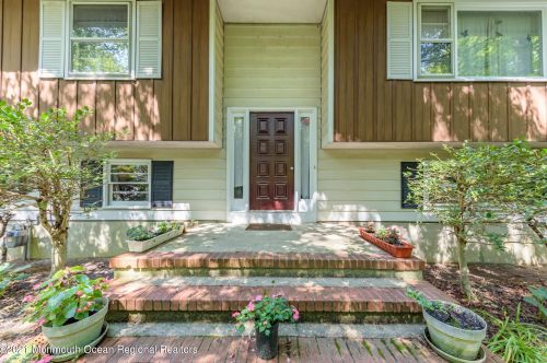 358 Jackson Mills Rd, East Freehold, NJ 07728-8061