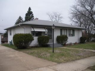 340 Grandview Blvd, Waukesha WI  53188-3211 exterior