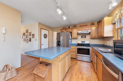 162 Black Hawk Dr, Sardinia OH  45171-9665 exterior