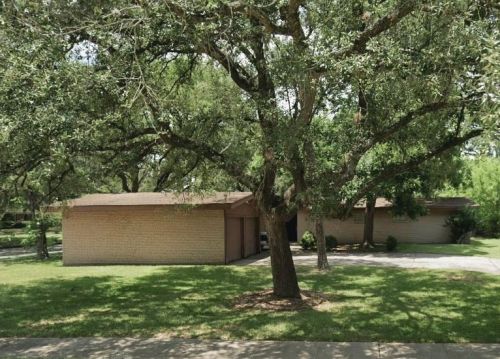 10203 Old Orchard Rd, Morgans Point TX  77571-4227 exterior