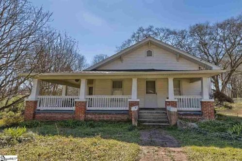 201 Old Liberty Rd, Easley SC  29640-2715 exterior