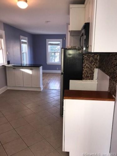 345 Stillson Rd, Waterbury CT  06705-1643 exterior