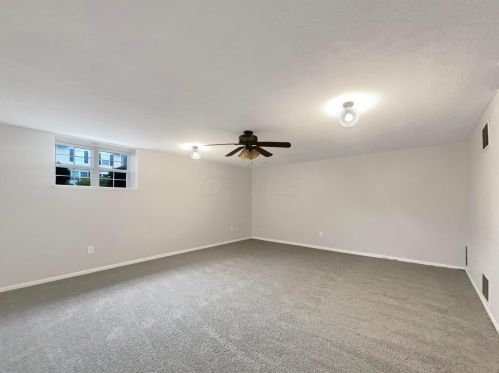 380 Oxford Oak Dr, Blacklick OH  43004-8482 exterior
