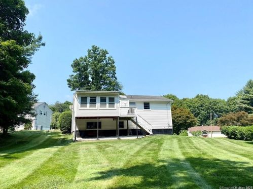 242 Dahlia Dr, Mahopac NY  10541-3768 exterior