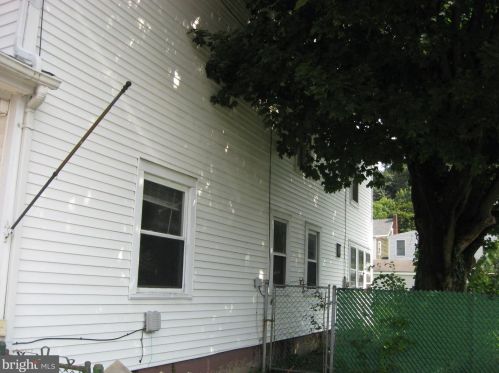 237 Nicholas St, Arnots Addition PA  17970-1346 exterior