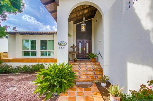 6824 Summit Ridge Way, San Diego, CA 92120-1741