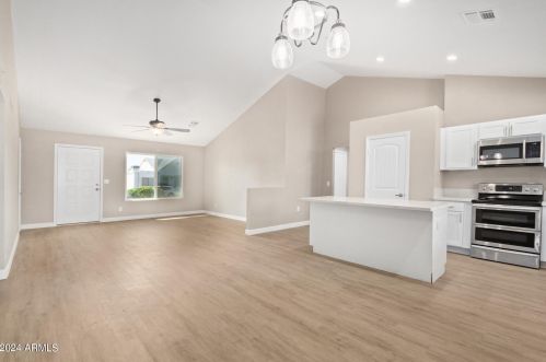 4532 Topeka Dr, Glendale AZ  85308-4460 exterior