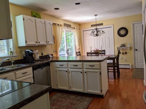 142 Barton Corner Rd, Hopkinton, NH 03229-3406