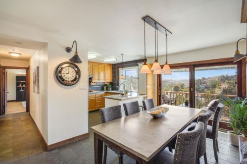 2622 Monserat Ave, Belmont CA  94002-1446 exterior