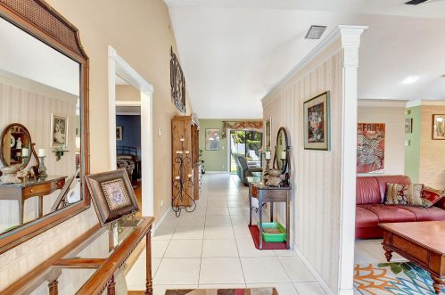 9911 Majestic Way, Boynton Beach FL  33437-3303 exterior