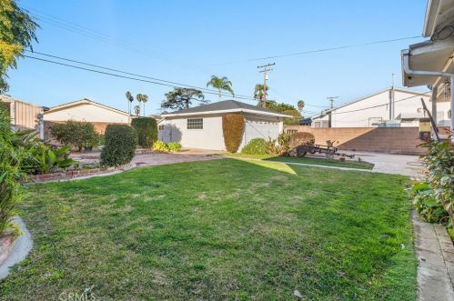 9581 Swallow Ln, Garden Grove CA  92841-2638 exterior