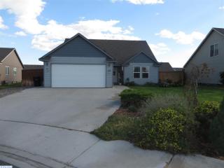 5816 Fenway Dr, Pasco, WA 99301-8415