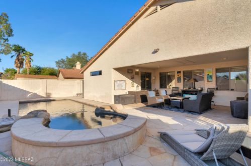 6952 Tacna Dr, Tucson AZ 85743-1422 exterior