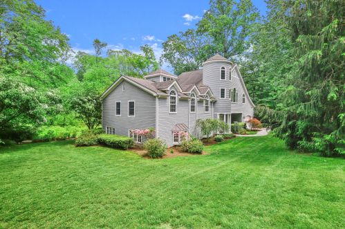 10 Parish Ln, New Canaan, CT 06840-4422