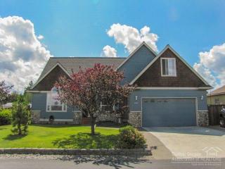 61142 Hilmer Creek Dr, Bend, OR 97702-2326