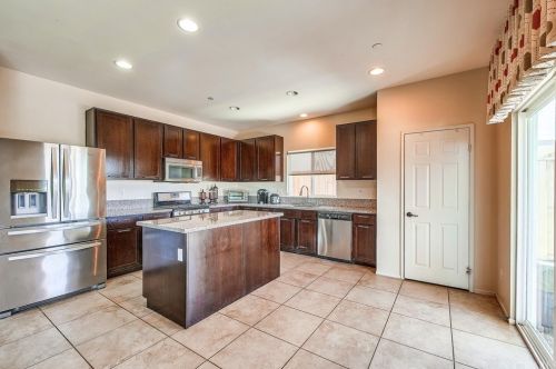 34121 Camelina St, Lake Elsinore CA  92532-2958 exterior