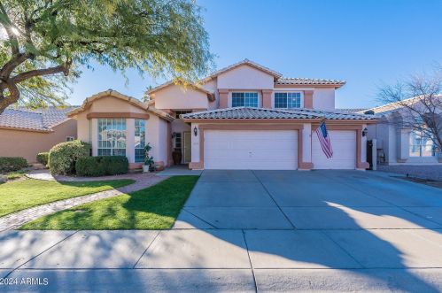 4335 Fallen Leaf Ln, Glendale, AZ 85310-5124