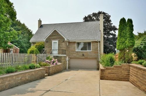 1502 Hamilton Rd, Pittsburgh, PA 15234-2004