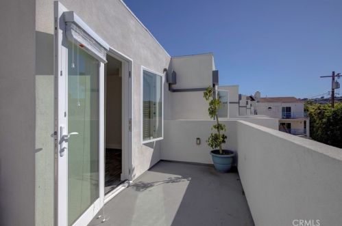 6160 Pacific Coast Hwy, Redondo Beach CA  90277-5907 exterior