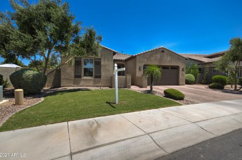 3280 Creosote Ln, Gilbert, AZ 85298-0853