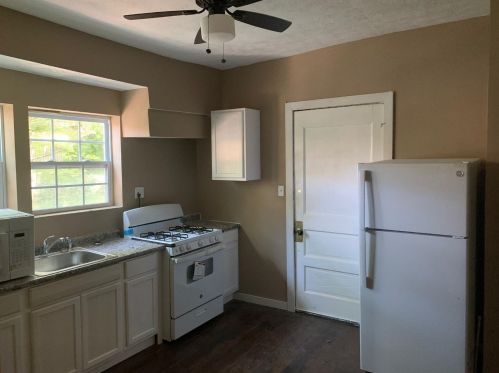 4556 Hamilton Ave, Cincinnati OH  45223-1777 exterior