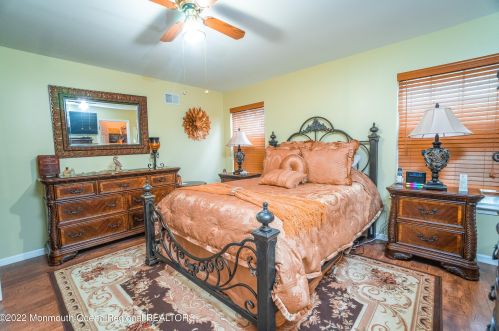 36 Winding River Rd, Lakewood NJ  08701-5733 exterior