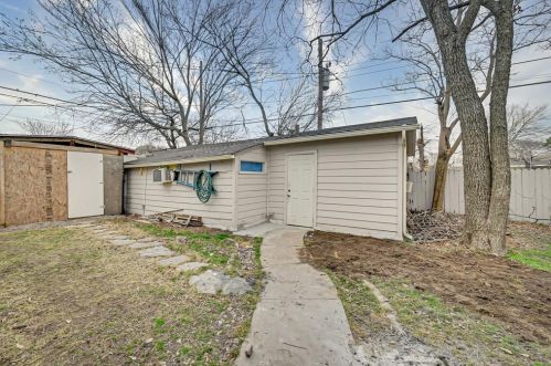 1514 Grauwyler Rd, Irving, TX 75061-2109