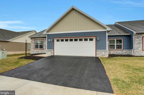 128 Cardinal Dr, Lees Cross Roads, PA 17257-9585