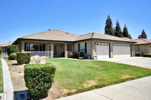 3047 Sultana Dr, Madera CA  93637-5941 exterior