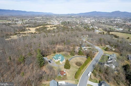 390 Forest Hills Dr, Richmond National Battlefiel VA  22835-9107 exterior