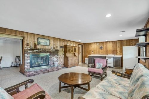 257 Osborne Hill Rd, Fishkill NY  12524-2510 exterior