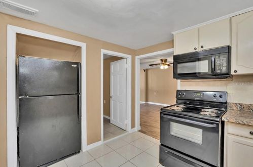 1336 Orange St, Apopka FL 32703-4440 exterior