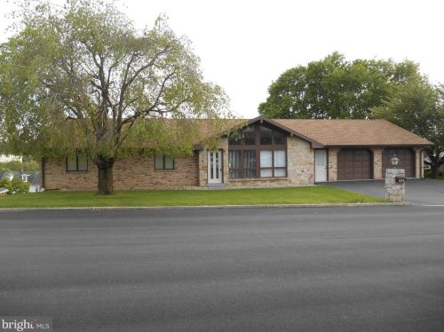 702 3rd St, Harrisburg, PA 17113-2147