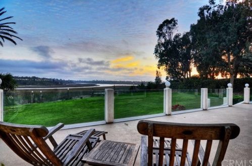 2252 Mesa Dr, Newport Beach, CA 92660-1711