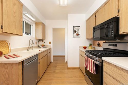5491 Redding Rd, San Diego CA  92115-1134 exterior