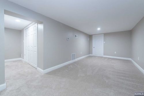49 Martha Pl, Oakland NJ  07436-1603 exterior