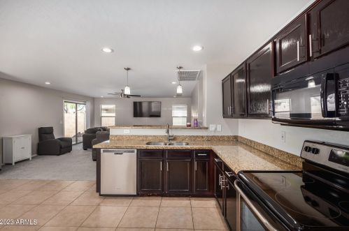 42238 Venture Rd, Maricopa AZ  85138-1599 exterior