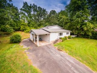 4307 Norcross Rd, Hixson, TN 37343-4812