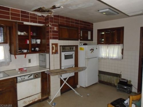 78 Fairmount Ter, East Orange NJ  07018-2355 exterior