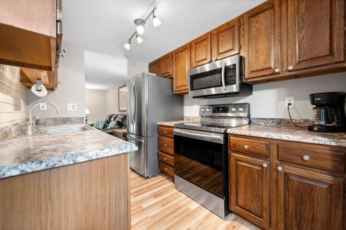 1108 Piscassic St, Newmarket, NH 03857-1191