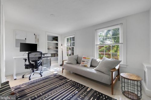 320 Iseminger St, Philadelphia PA  19107-5904 exterior