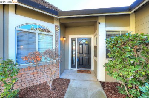 1579 Jasmine Cir, Oakley CA  94561-2652 exterior